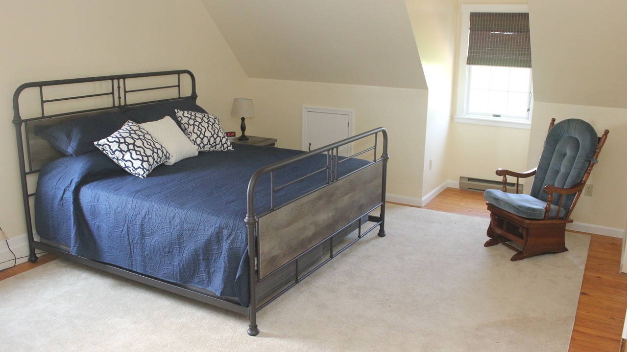Photo of Bedroom in Broadway