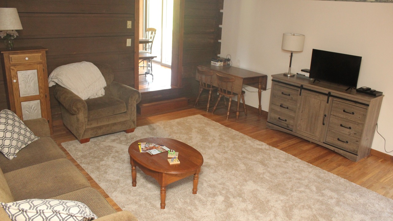 Photo of Bedroom in Broadway