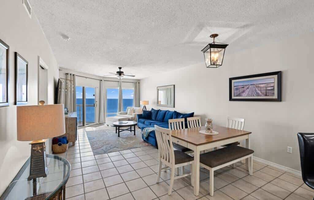 Photo of Livingroom in Pensacola Beach