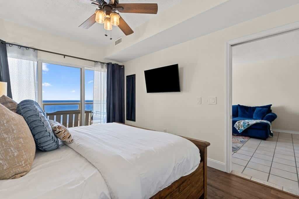 Photo of Bedroom in Pensacola Beach
