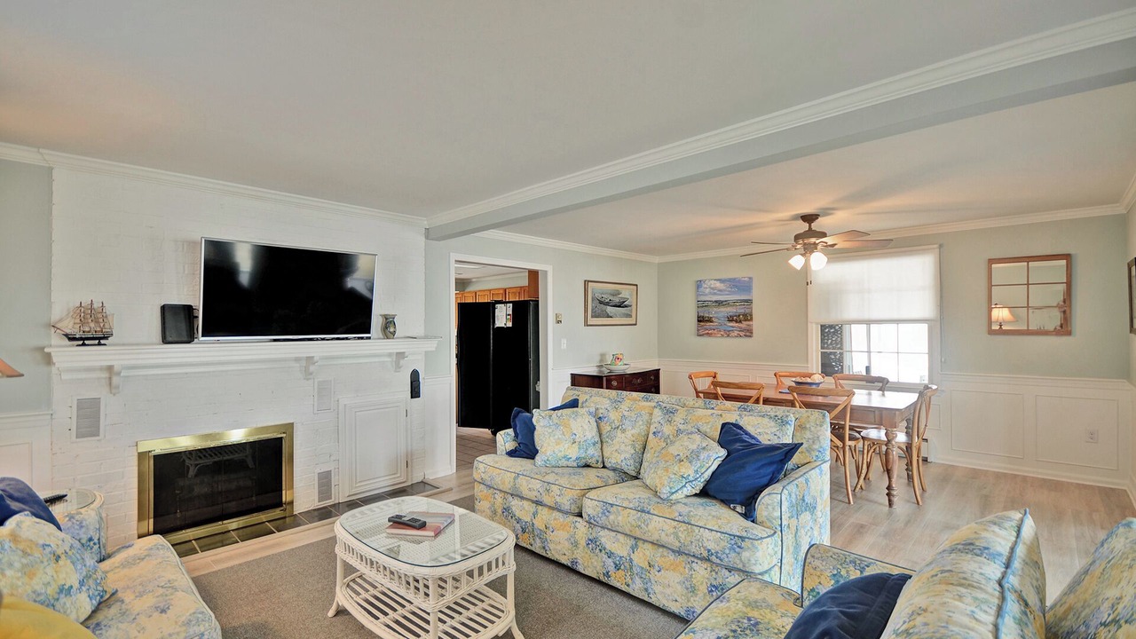 Photo of Livingroom in Fenwick Island