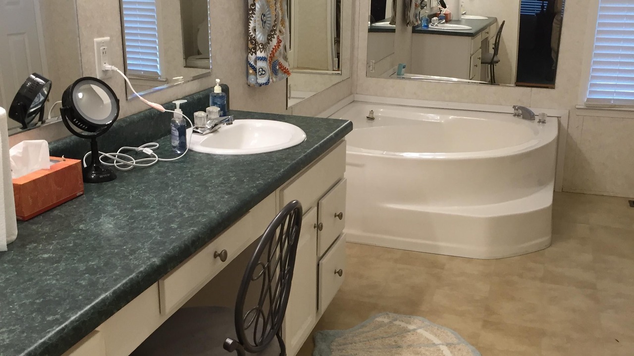 Photo of Bathroom in Ideal