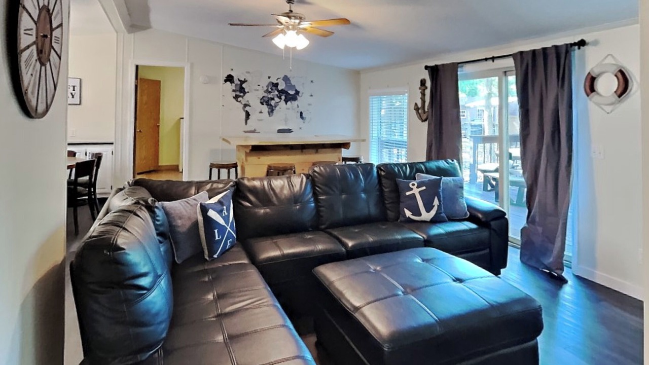 Photo of Livingroom in Put-in-Bay