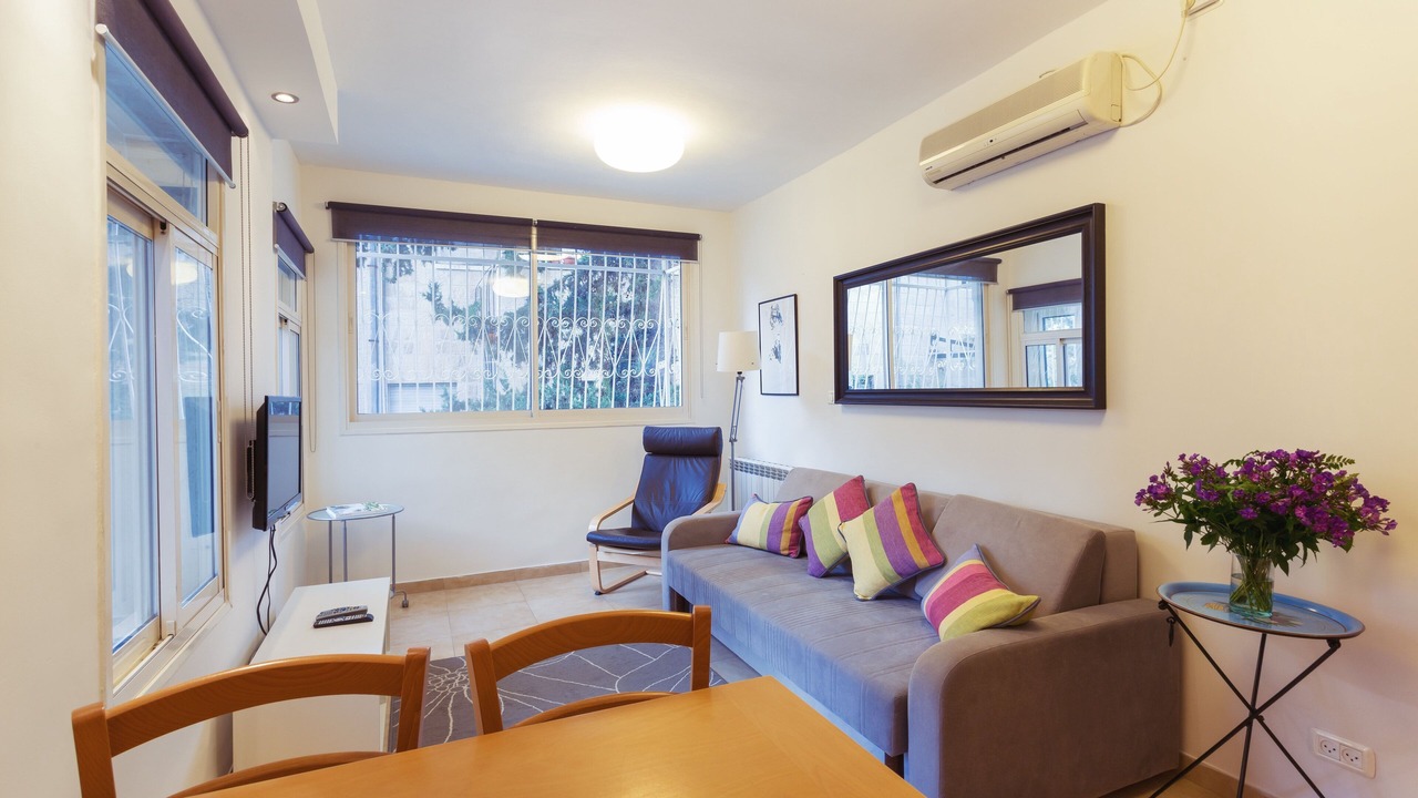 Photo of Livingroom in Emek Refaim