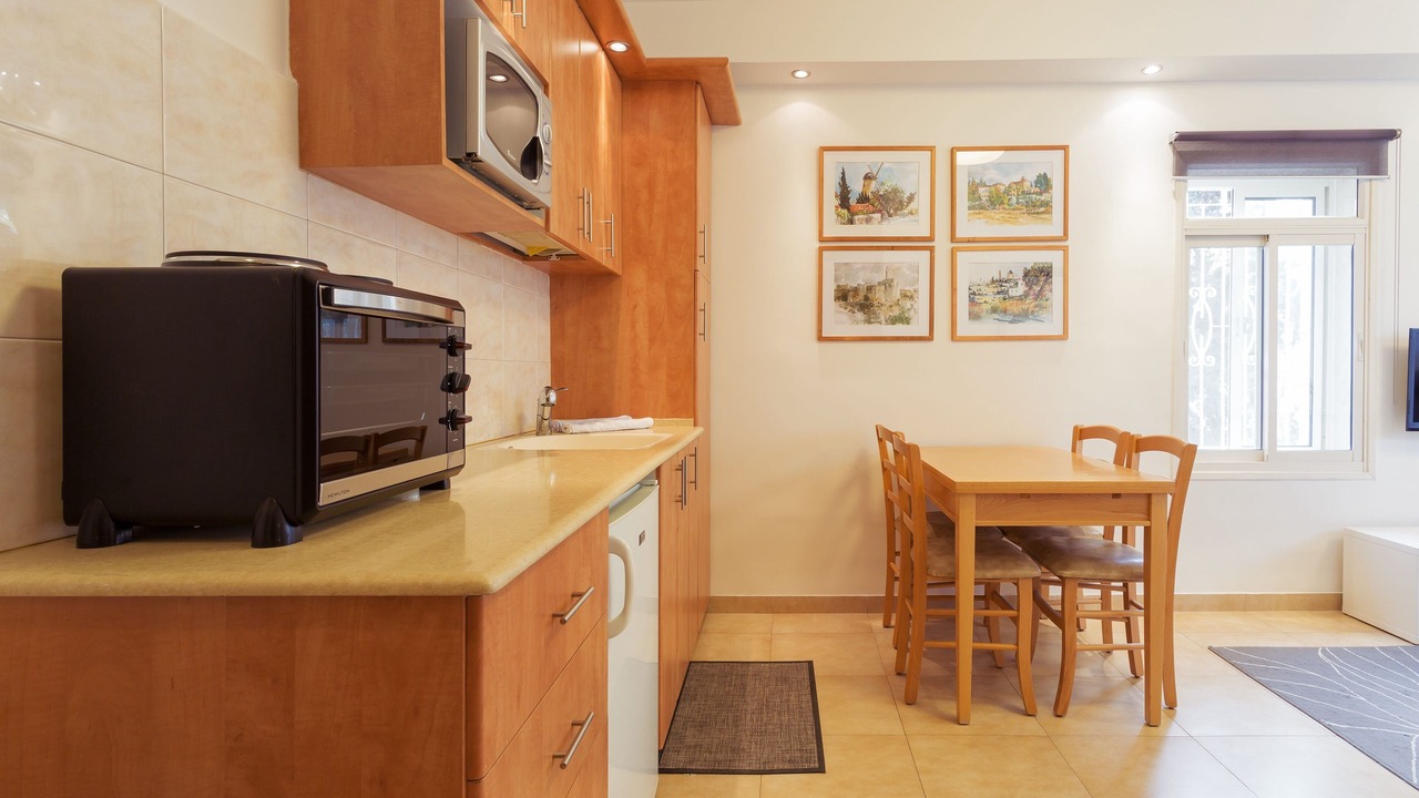 Photo of Kitchen in Emek Refaim
