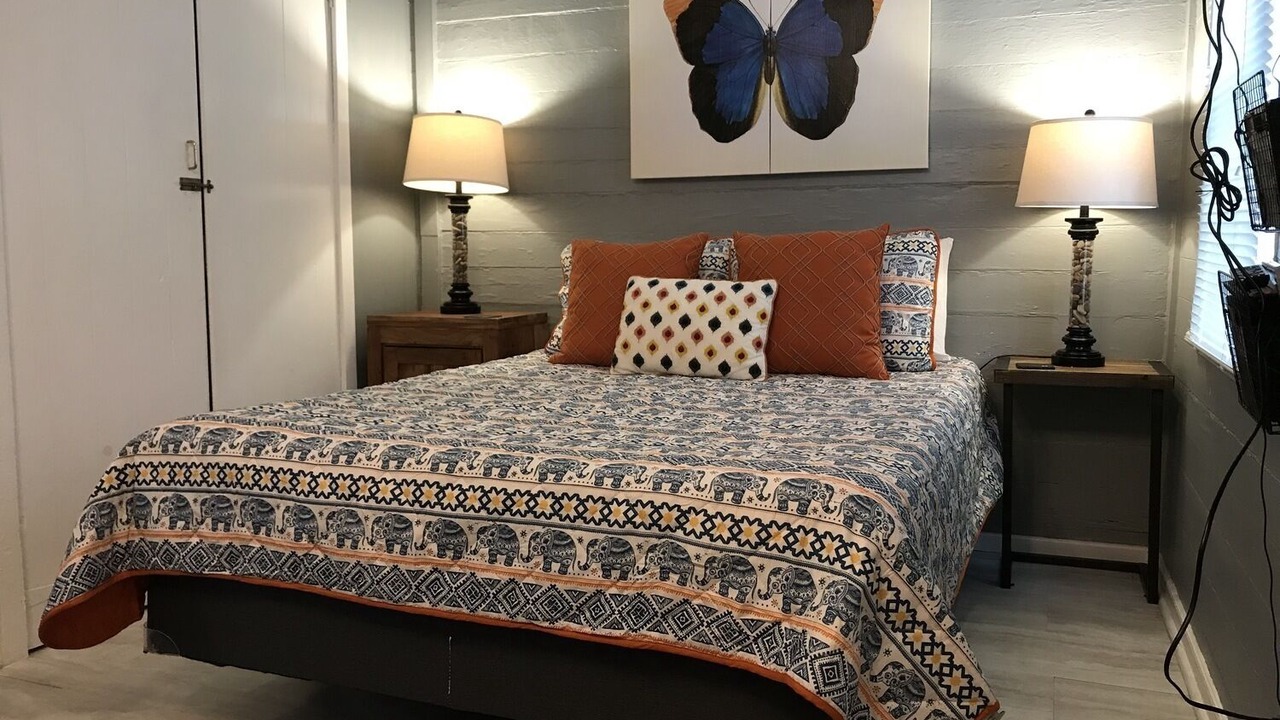 Photo of Bedroom in Beach Institute