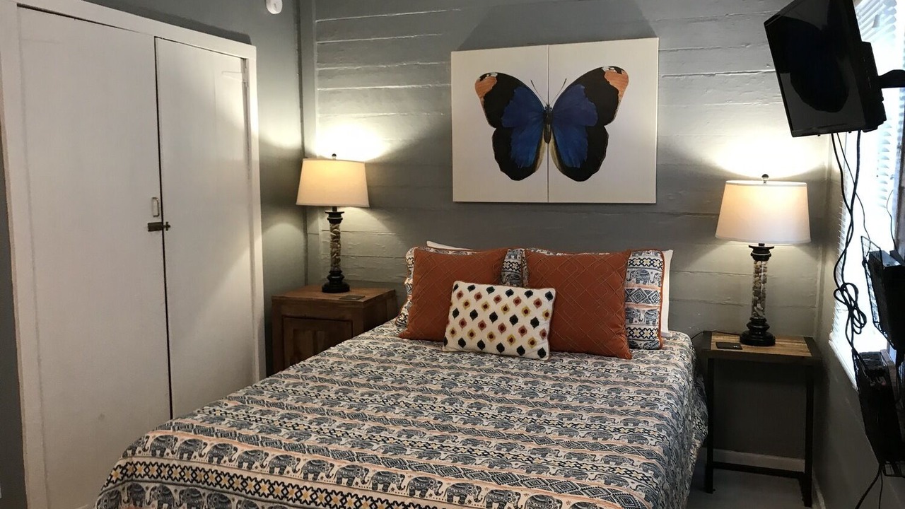 Photo of Bedroom in Beach Institute