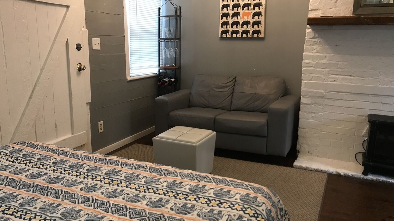 Photo of Bedroom in Beach Institute