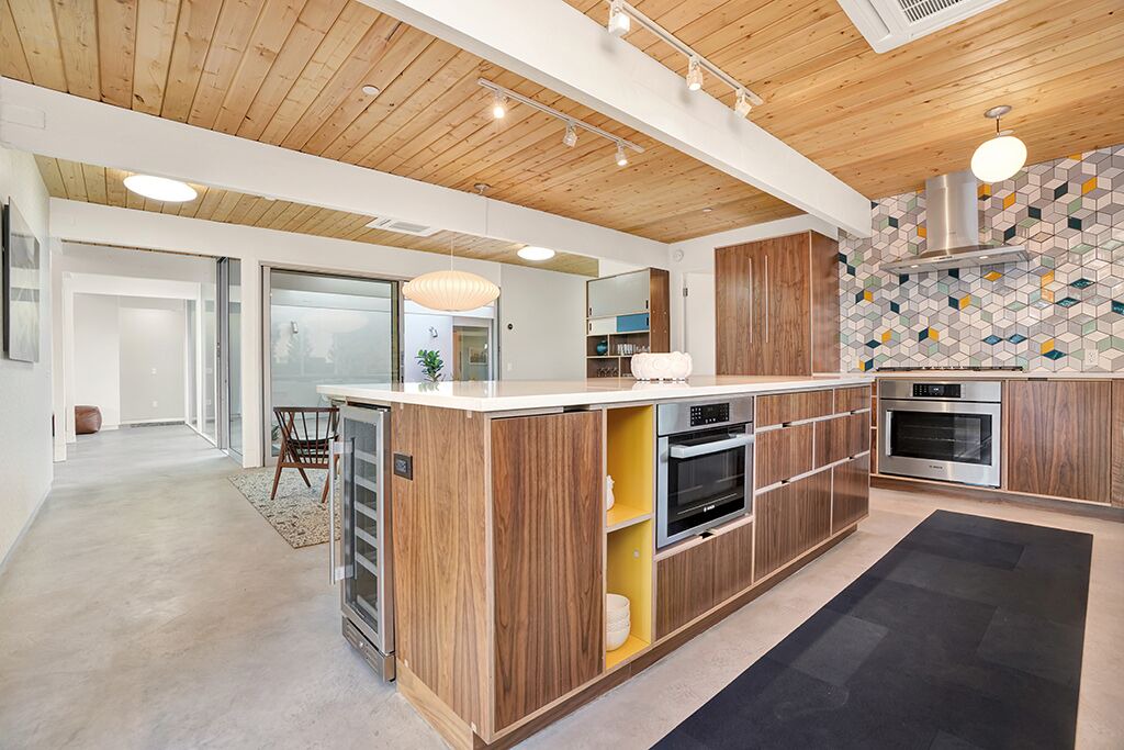 Photo of Kitchen in Tahquitz River Estates