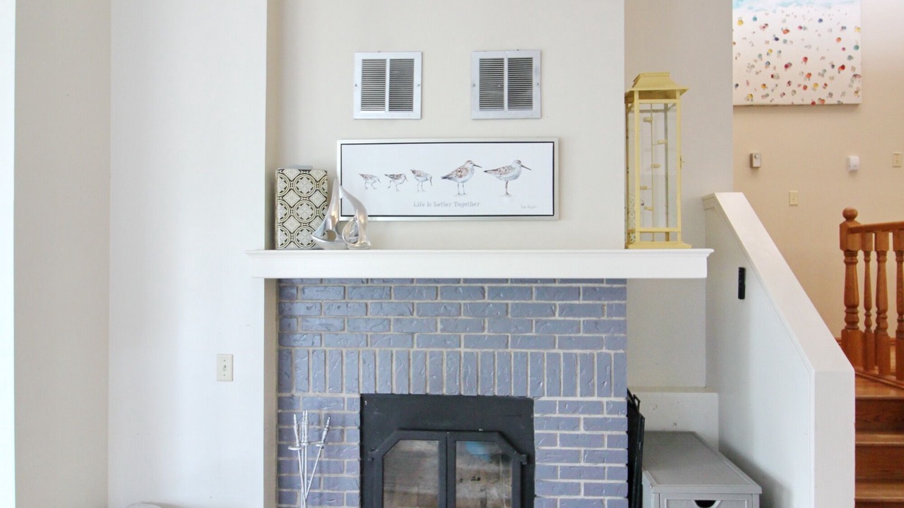 Photo of Livingroom in Sylvan Lake