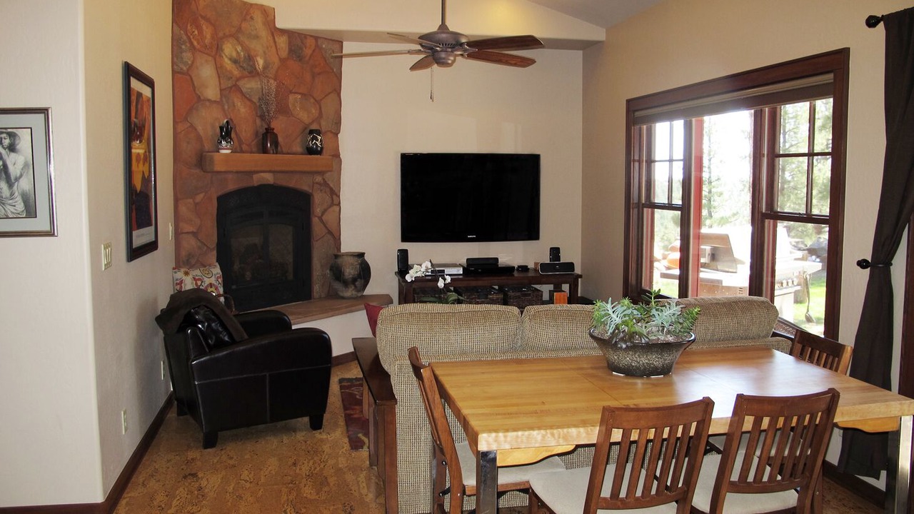 Photo of Livingroom in Cherry Hill