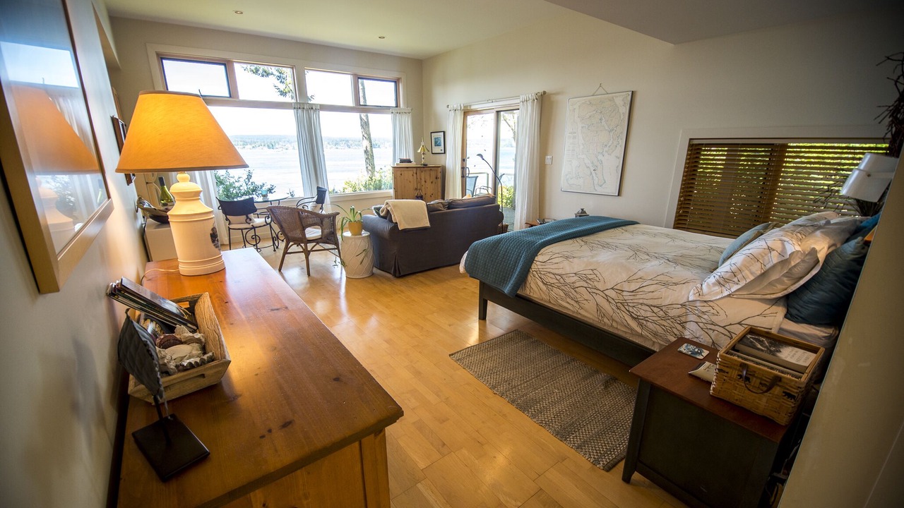 Photo of Bedroom in Quadra Island