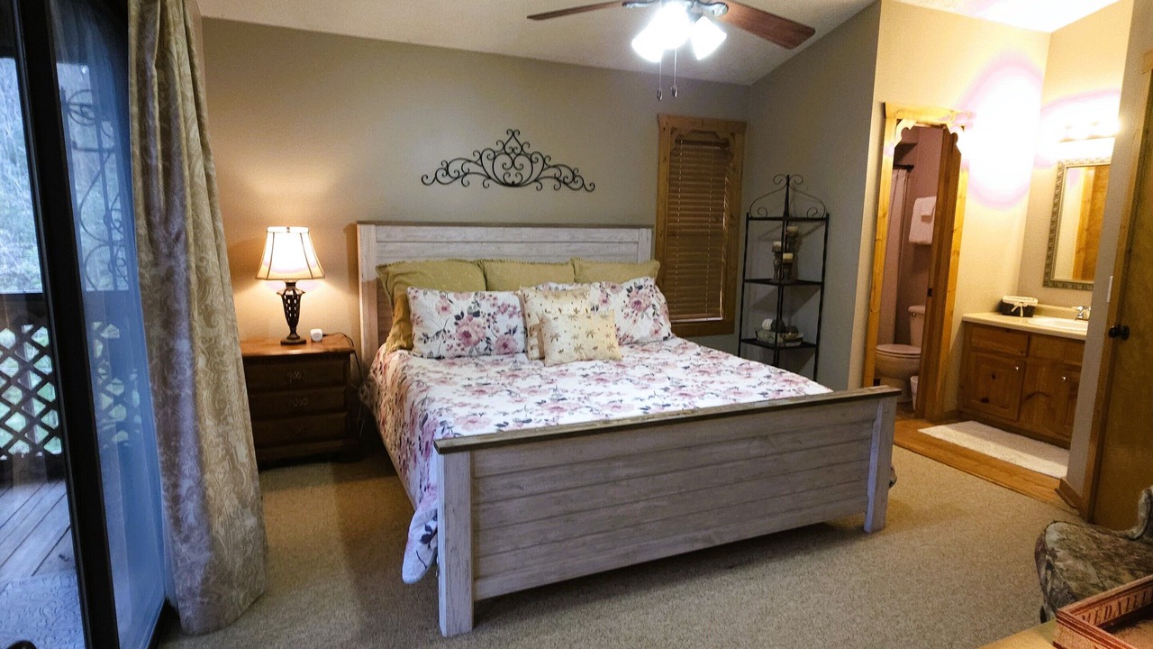 Photo of Bedroom in Sautee Nacoochee