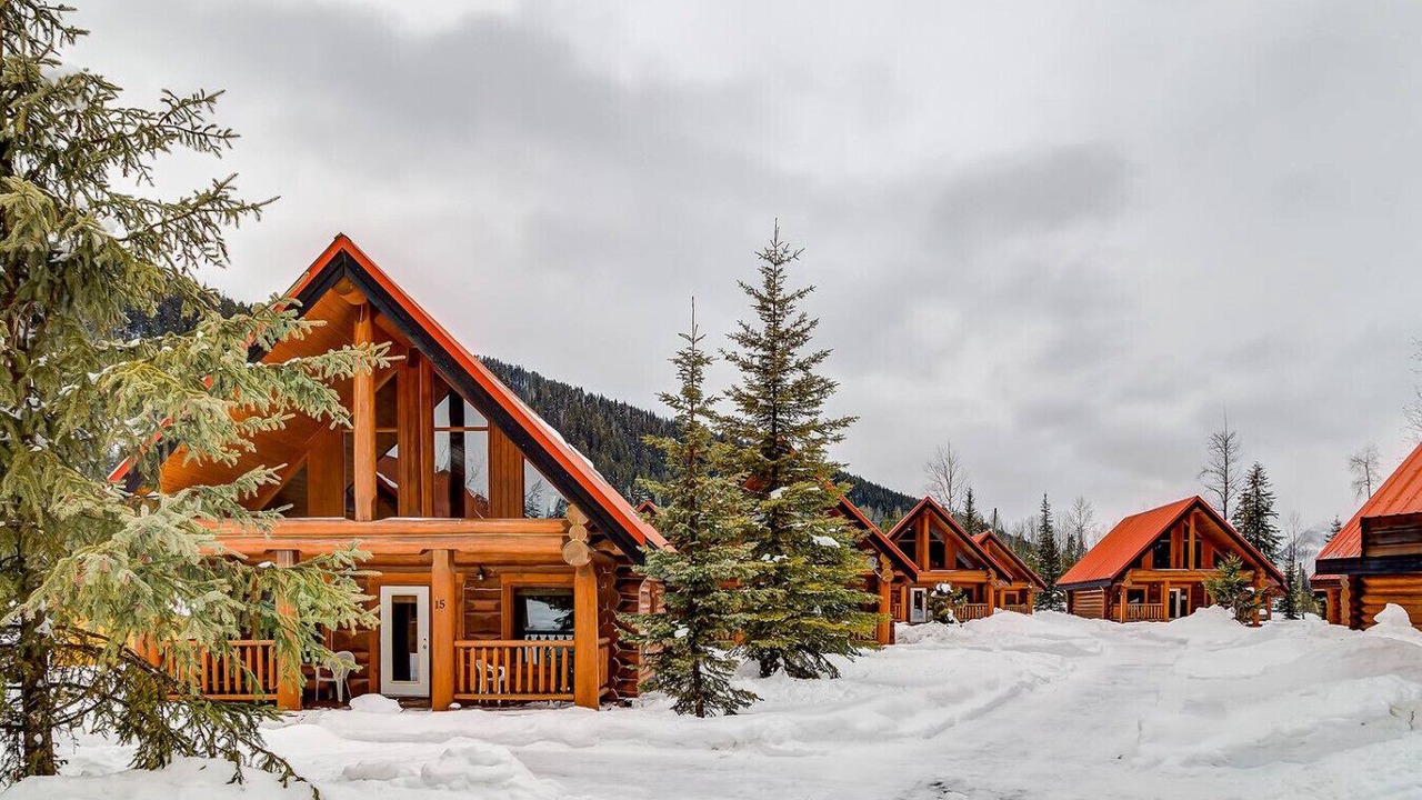 Photo of Outdoor in Golden