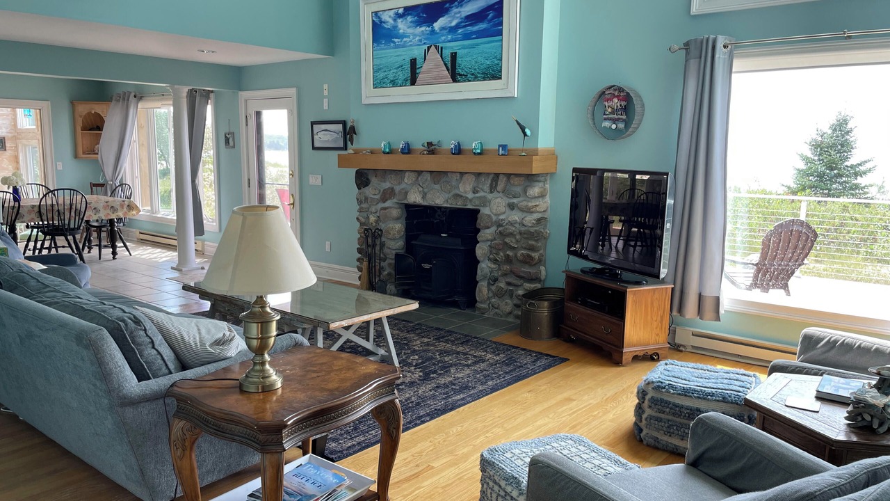 Photo of Livingroom in Beaver Island