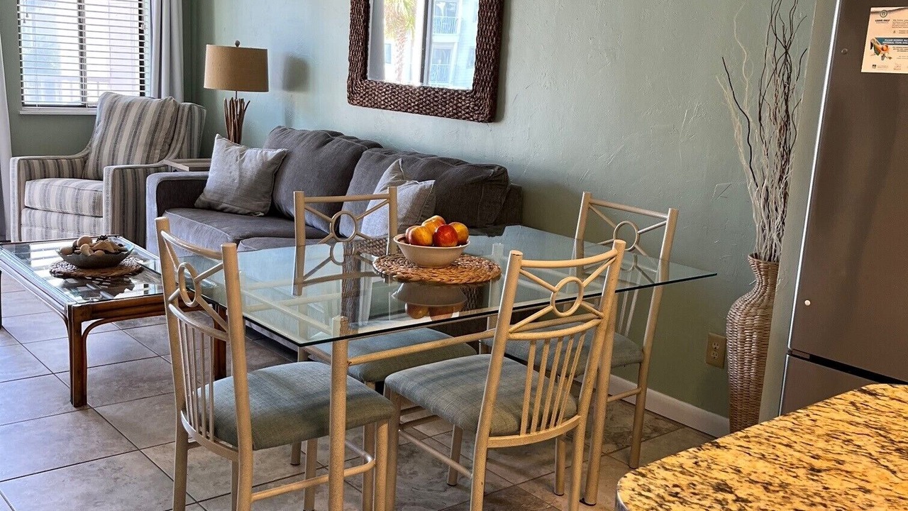 Photo of Livingroom in Fort Morgan