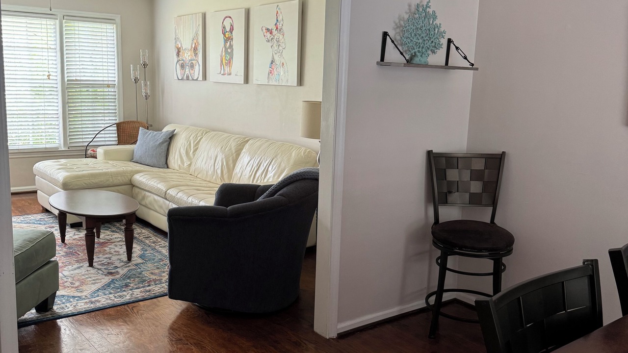 Photo of Livingroom in Mount Pleasant