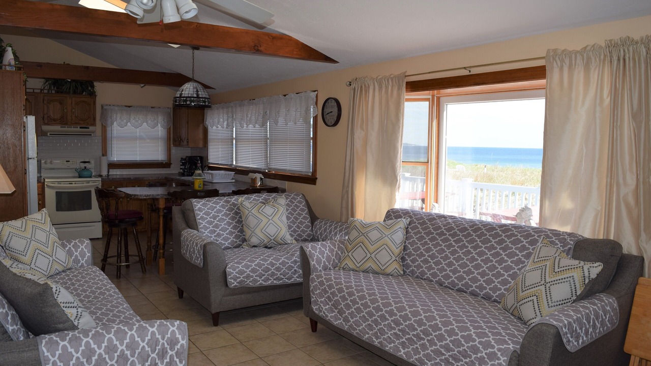 Photo of Livingroom in Sagamore Beach