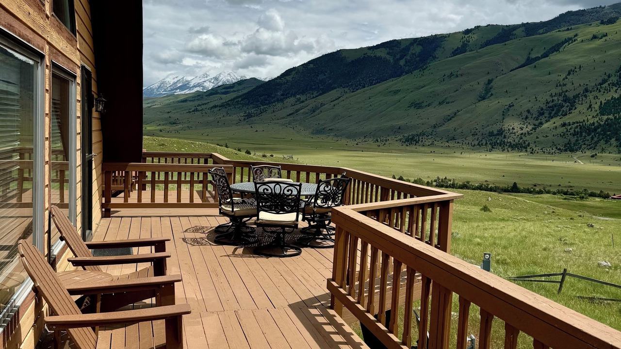 Photo of Outdoor in Emigrant