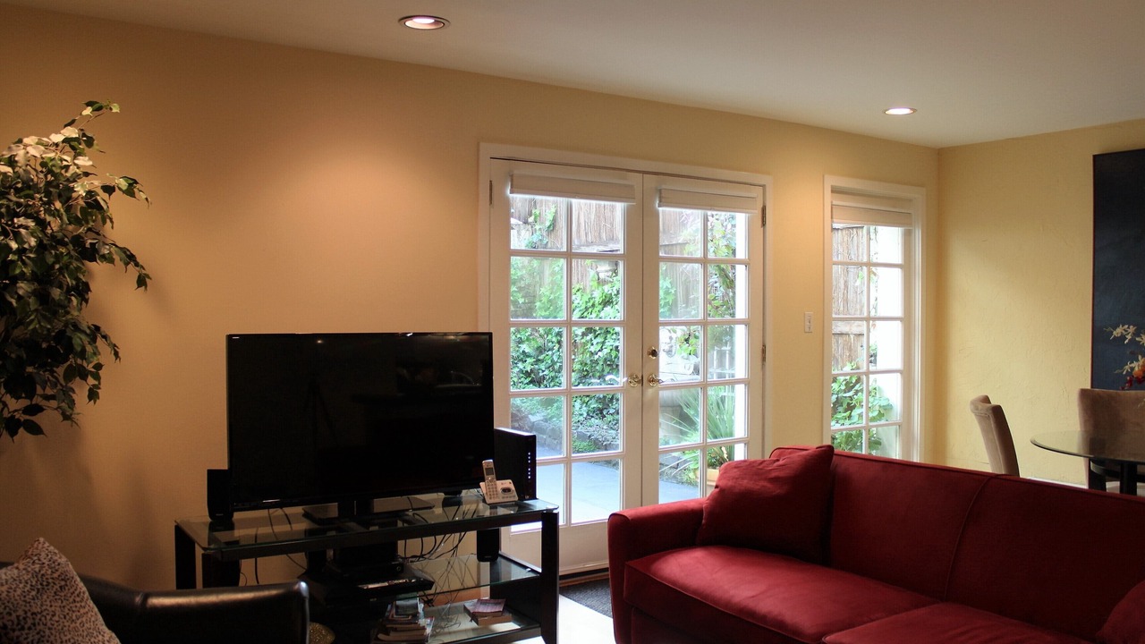 Photo of Livingroom in Lower Nob Hill