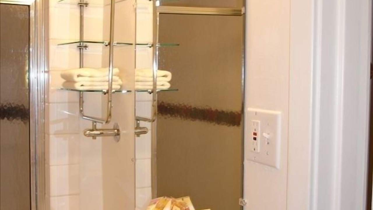 Photo of Bathroom in Lower Nob Hill