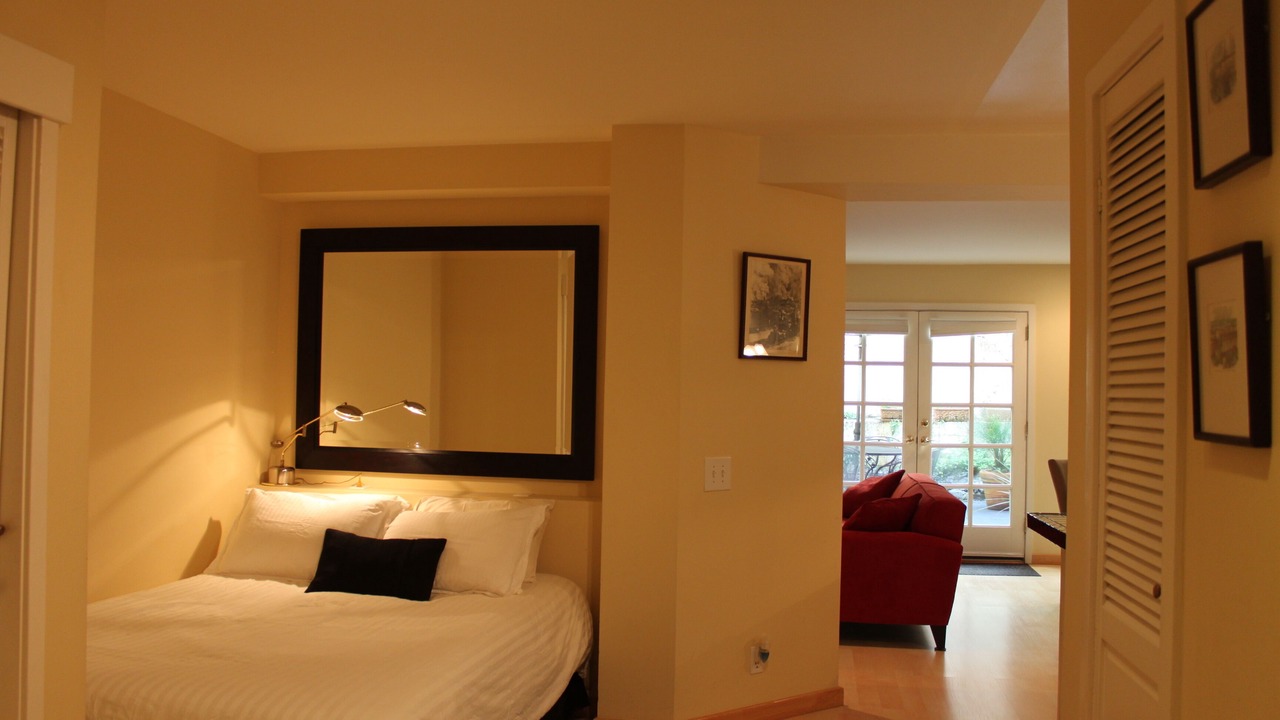 Photo of Bedroom in Lower Nob Hill