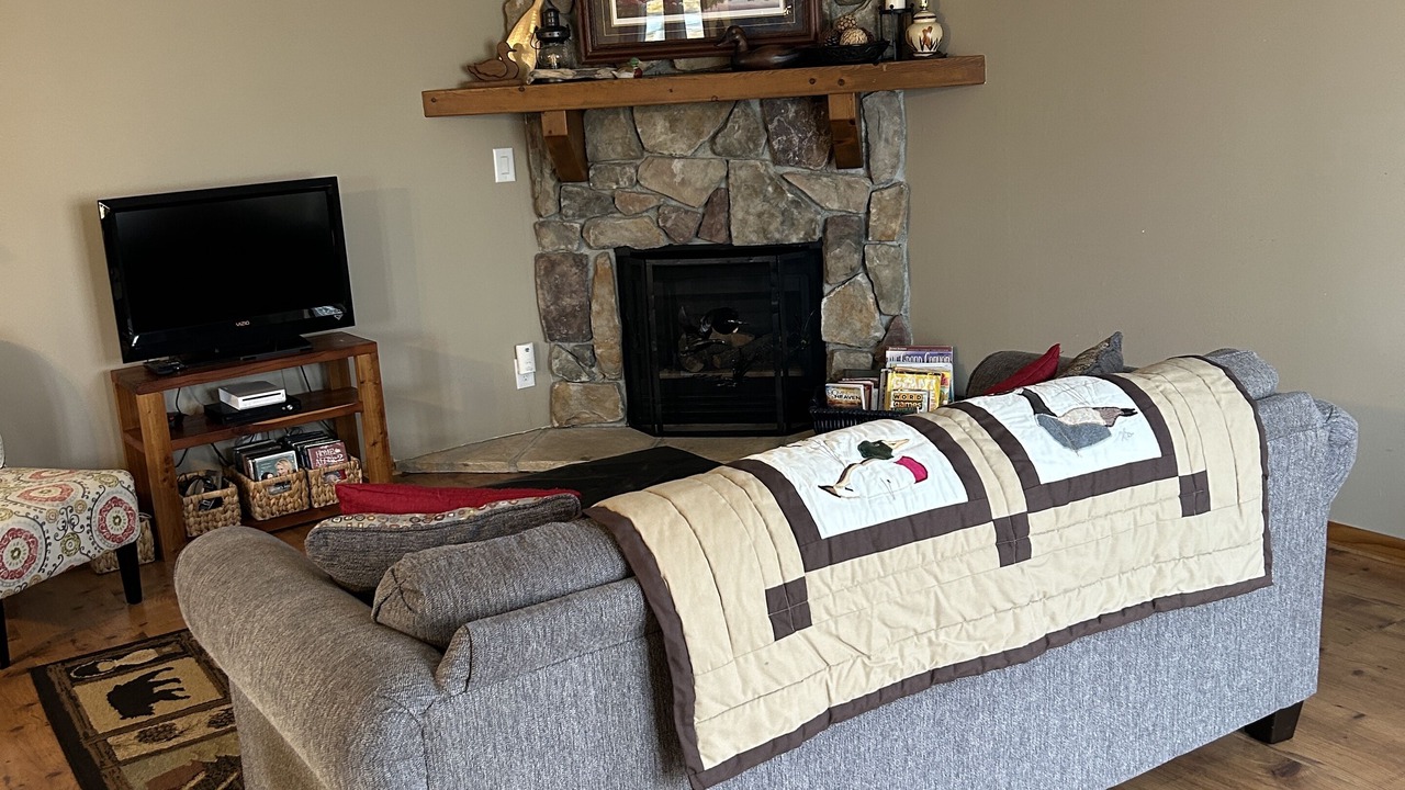 Photo of Livingroom in Battle Lake