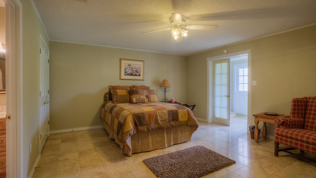Photo of Bedroom in Uvalde
