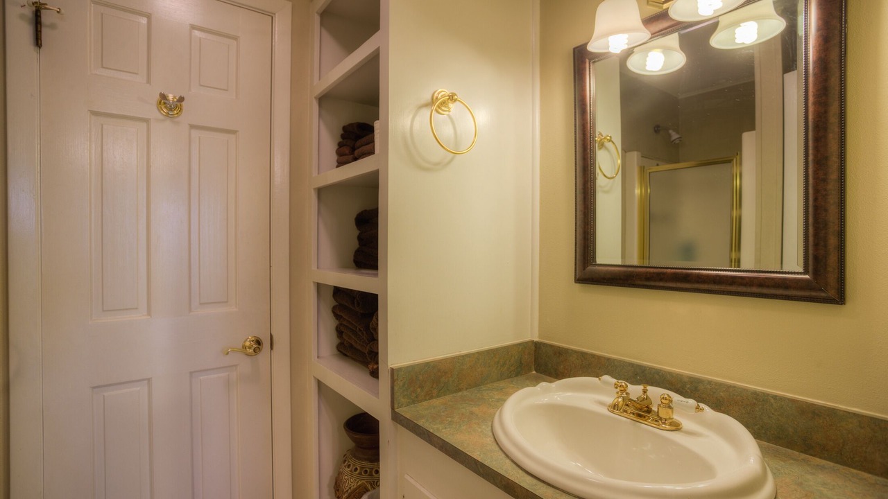 Photo of Bathroom in Uvalde