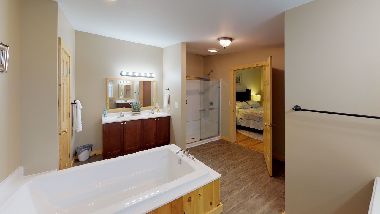 Photo of Bathroom in Nelsonville