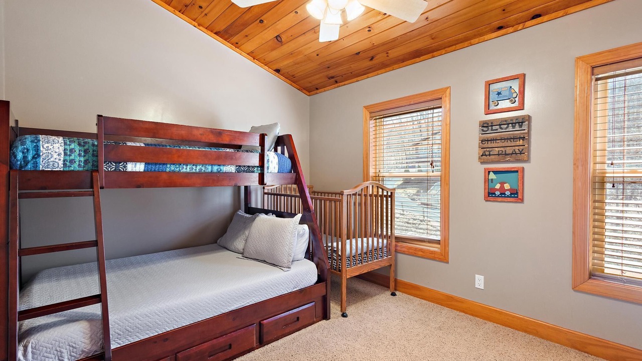 Photo of Bedroom in Beech Mountain