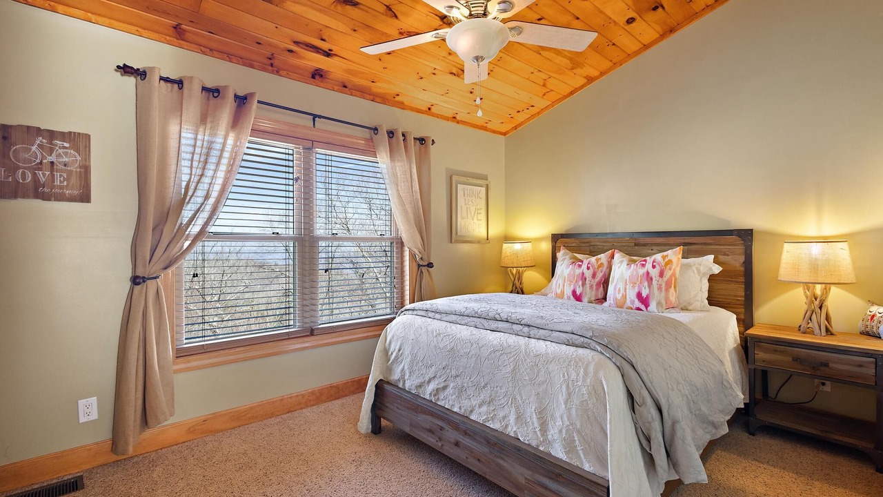 Photo of Bedroom in Beech Mountain
