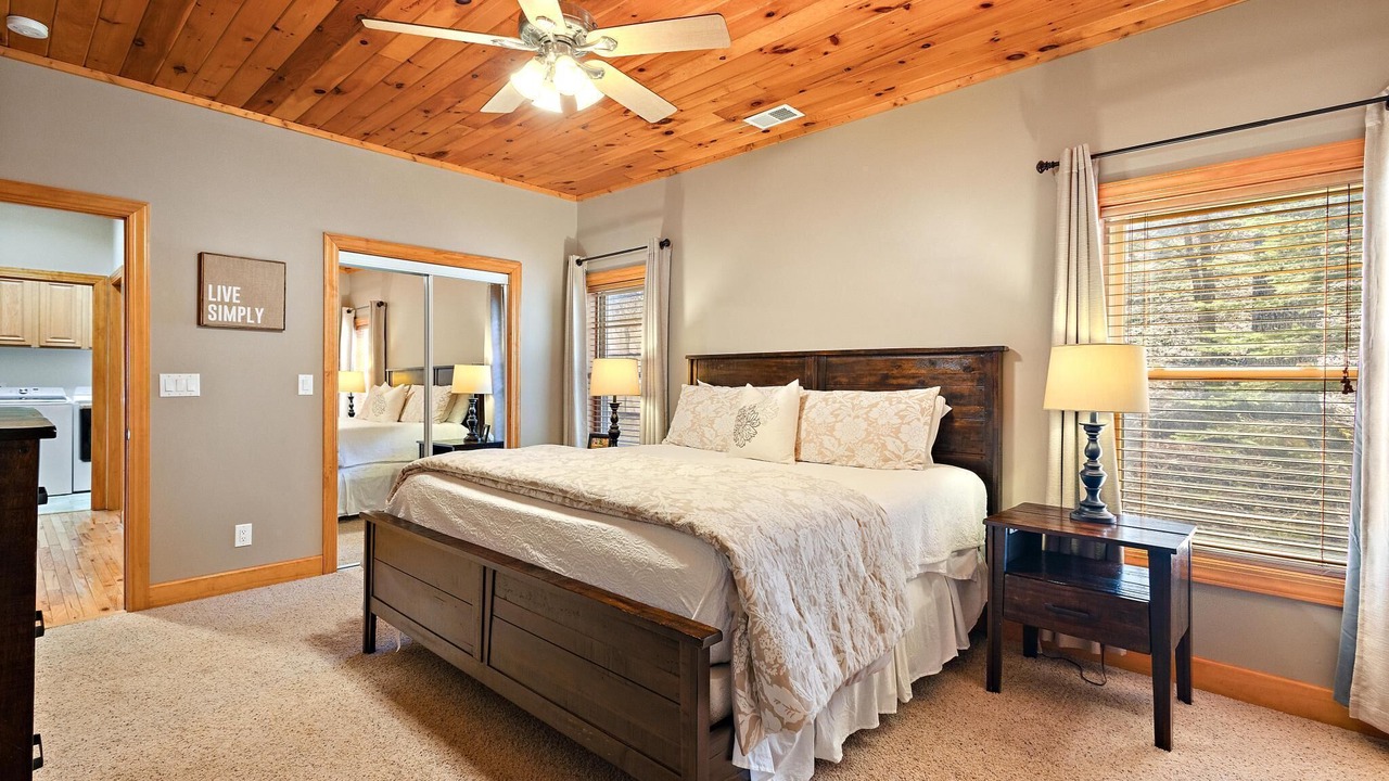 Photo of Bedroom in Beech Mountain