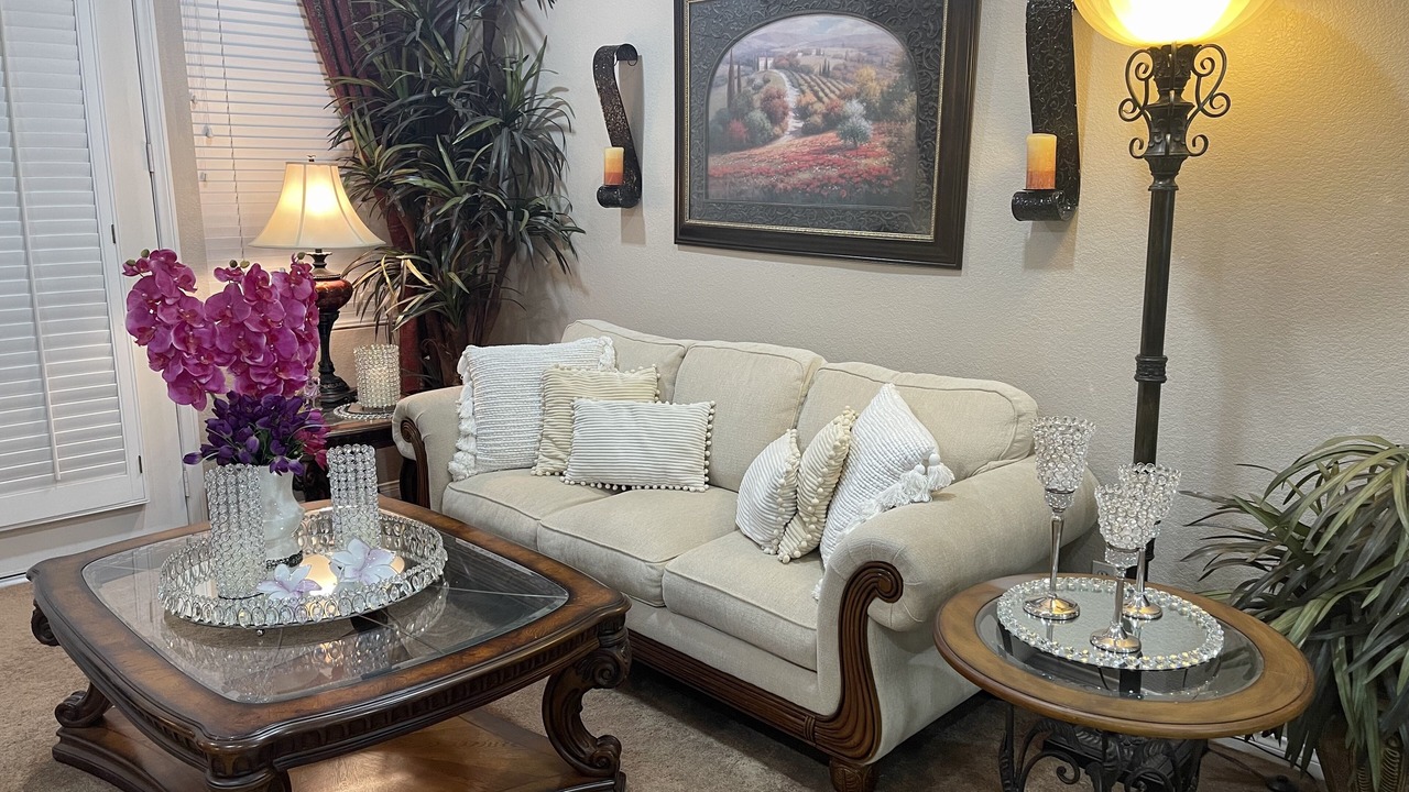 Photo of Livingroom in Lake Elsinore
