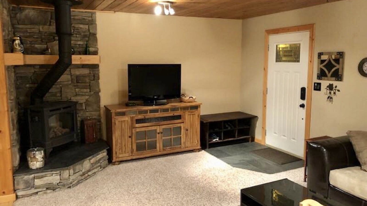 Photo of Livingroom in Pioneer Trail