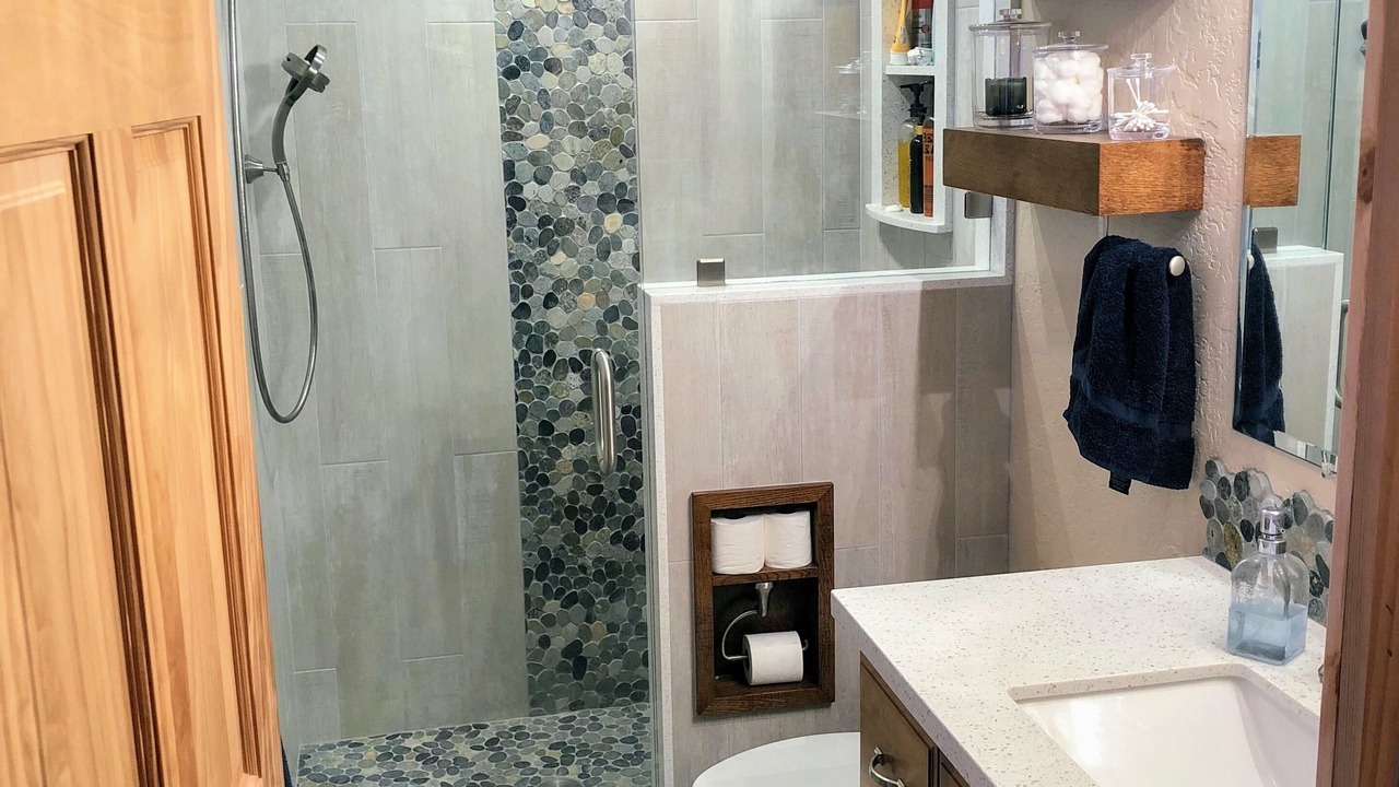 Photo of Bathroom in Pioneer Trail