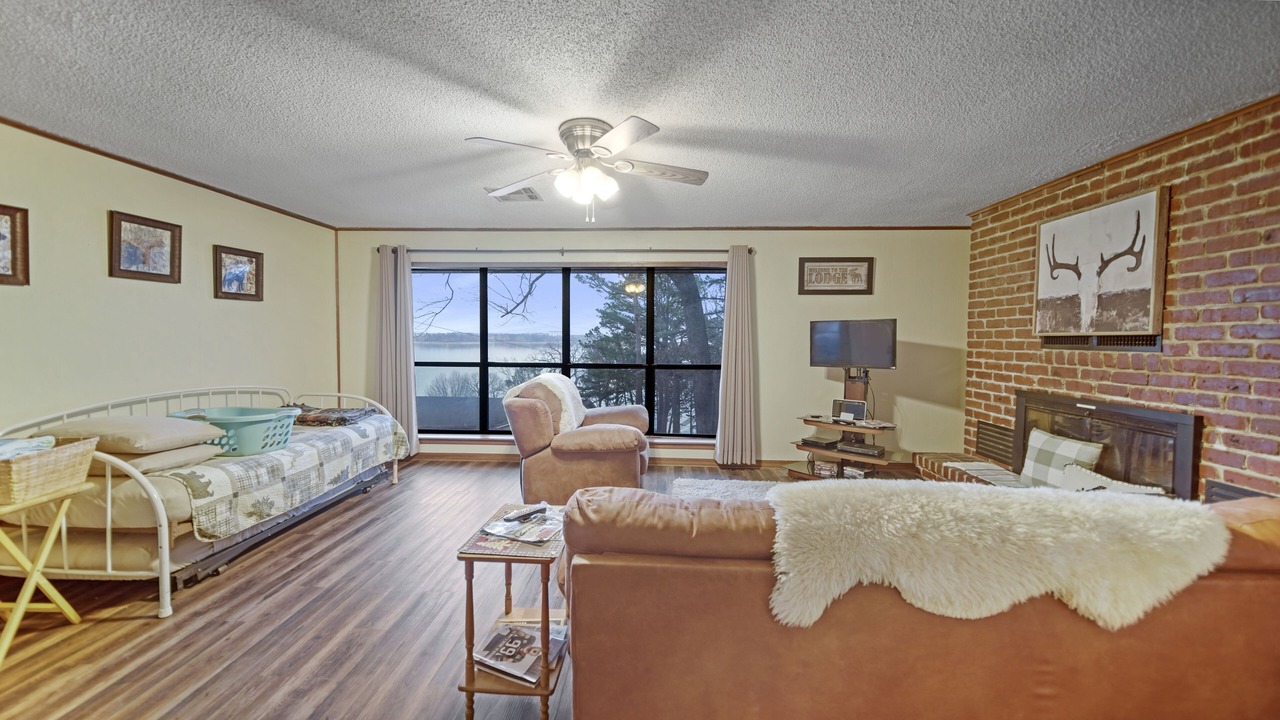 Photo of Livingroom in Dennis