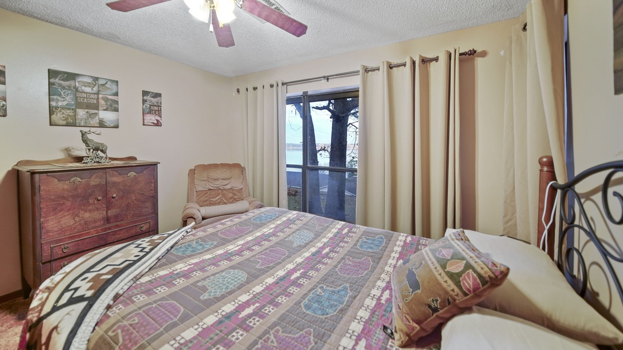 Photo of Bedroom in Dennis