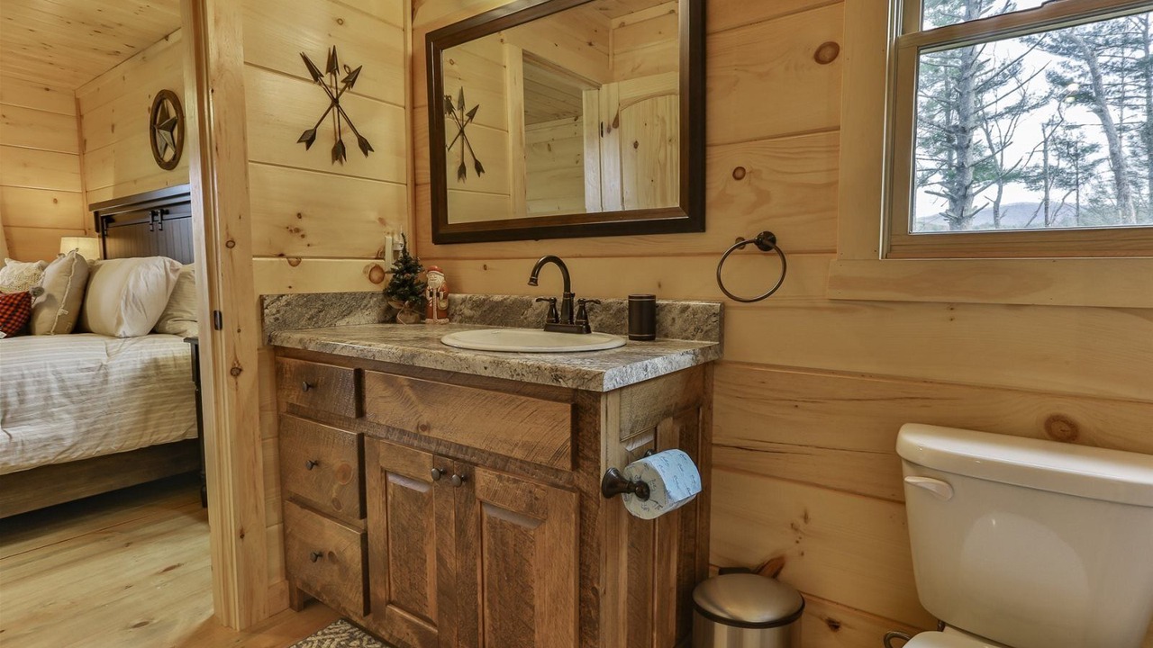 Photo of Bathroom in Cherry Log