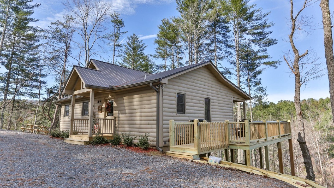 Photo of Outdoor in Cherry Log