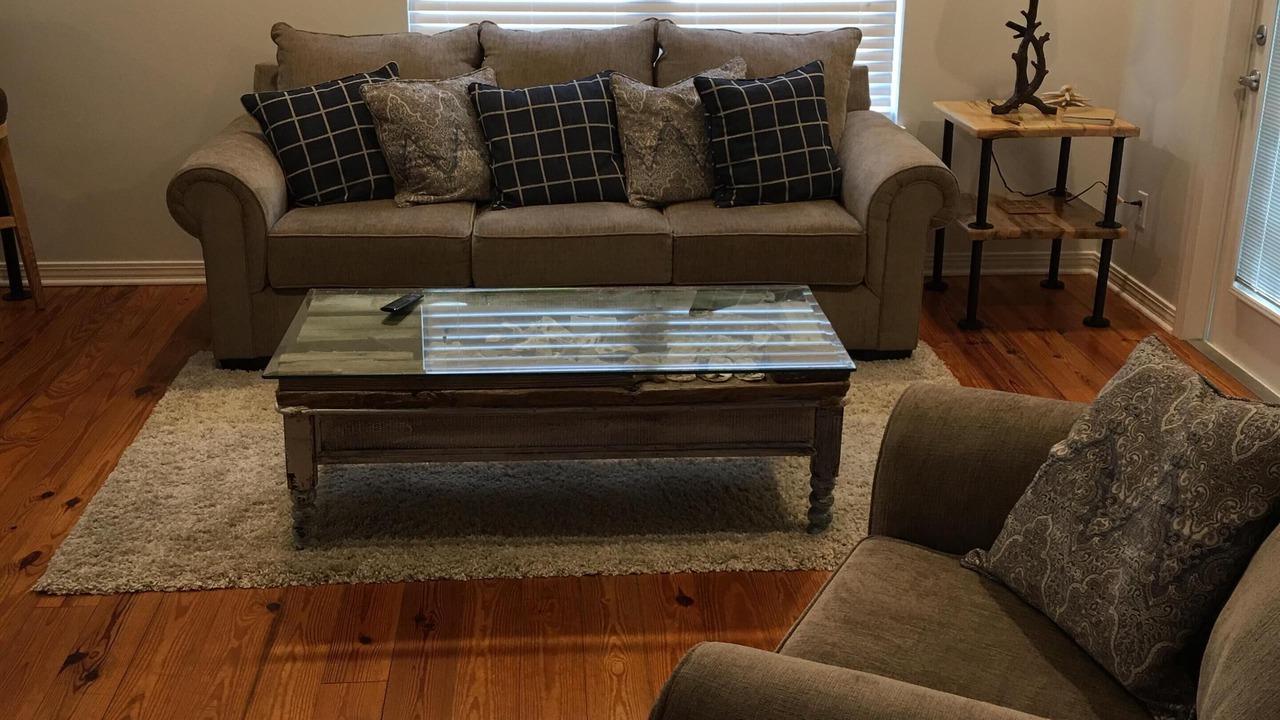 Photo of Livingroom in Foley