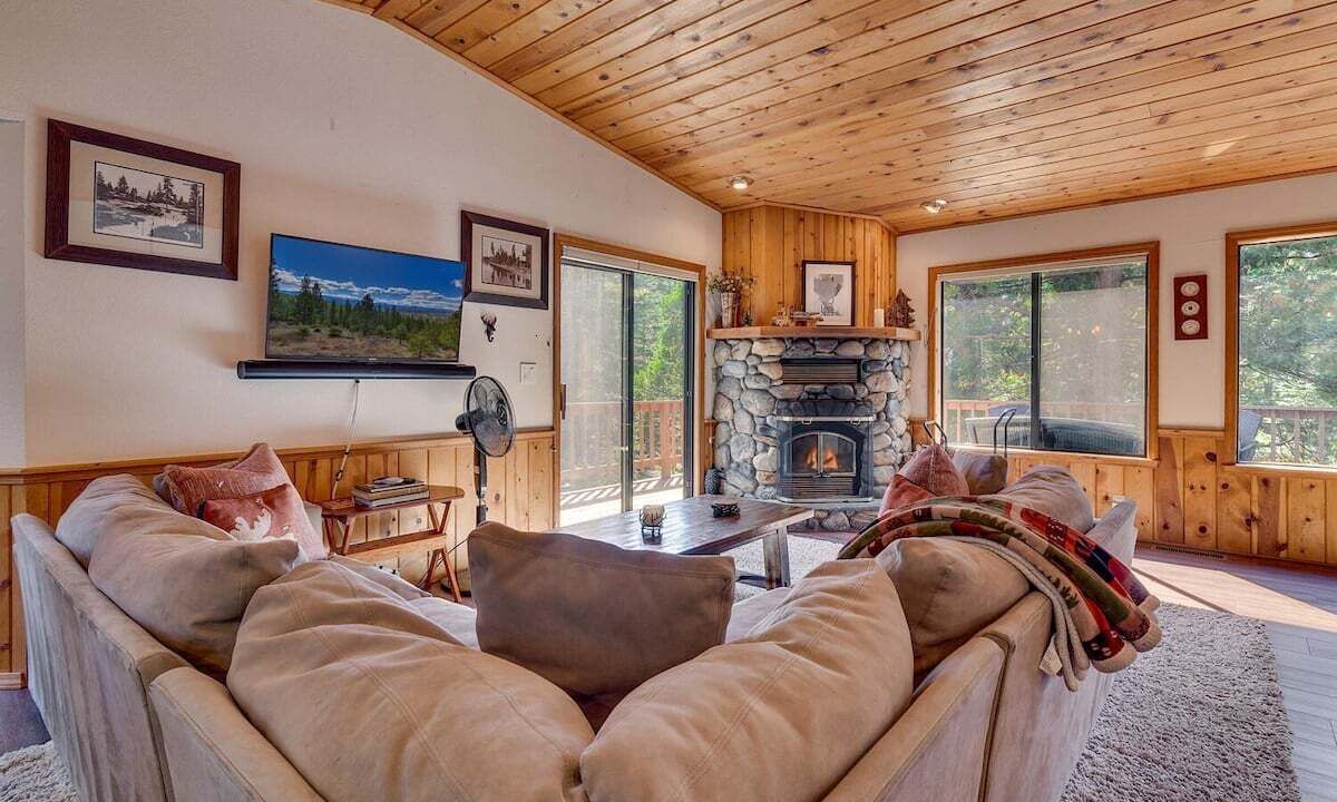 Photo of Bedroom in Carnelian Bay