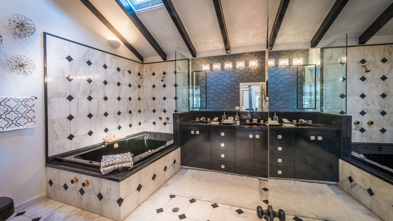 Photo of Bathroom in Castle Heights