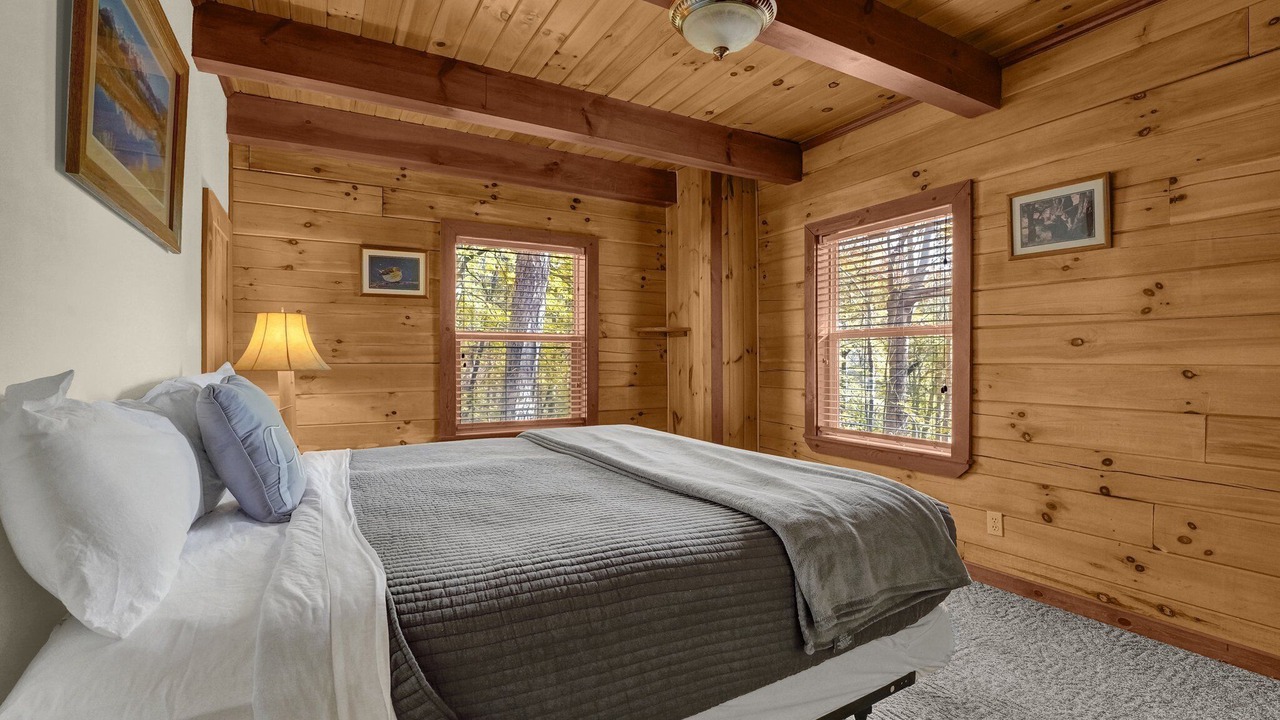Photo of Bedroom in Rockbridge
