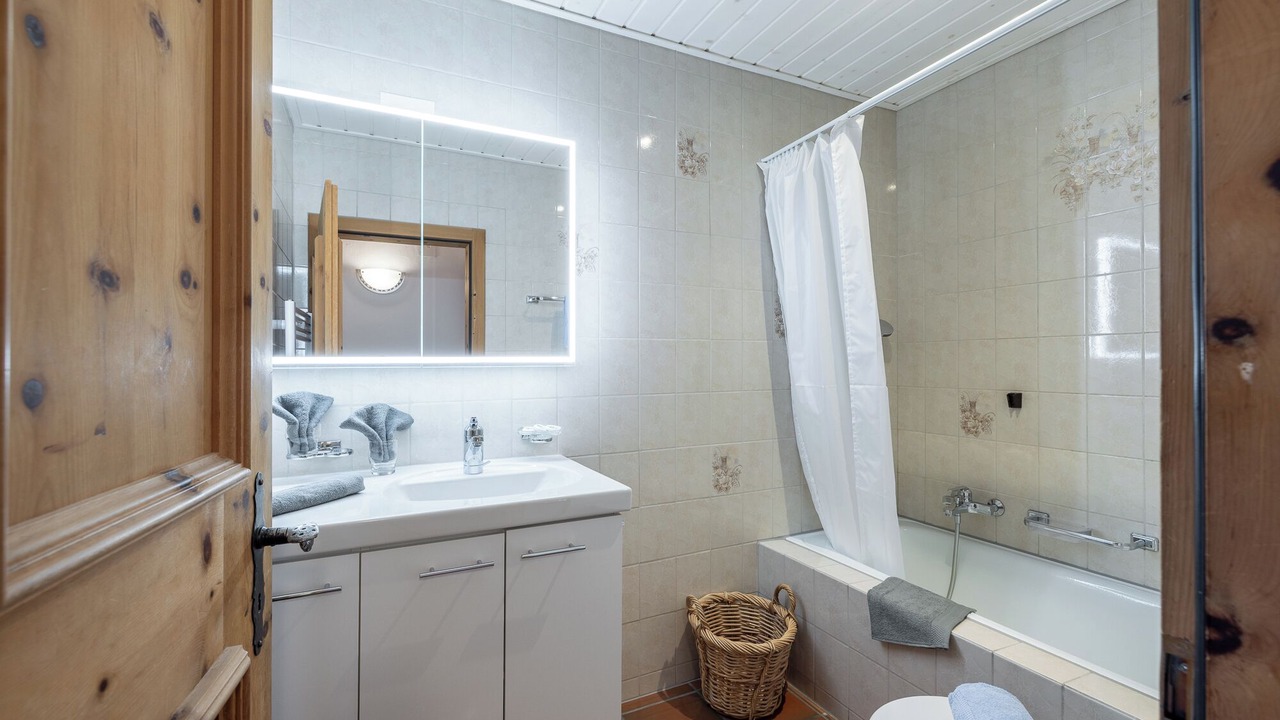 Photo of Bathroom in Engadin Scoul