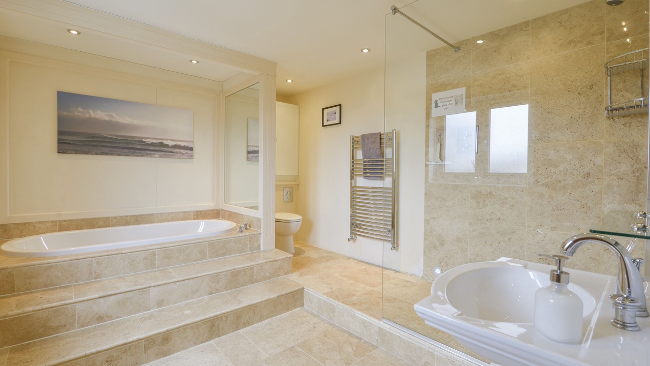 Photo of Bathroom in Saint Anns Chapel