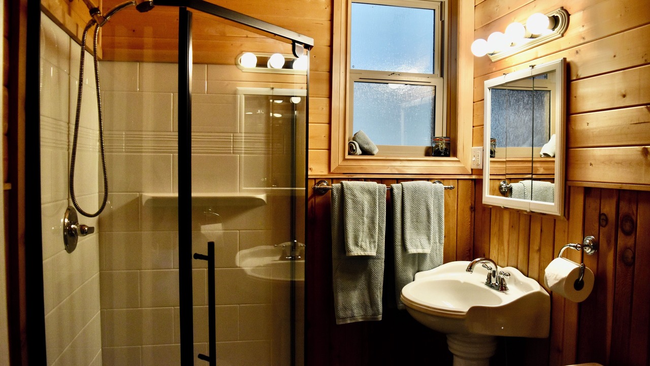 Photo of Bathroom in Otter Point