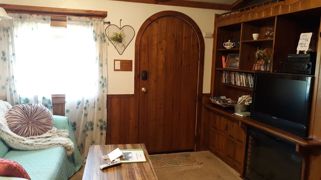 Photo of Livingroom in Port Angeles