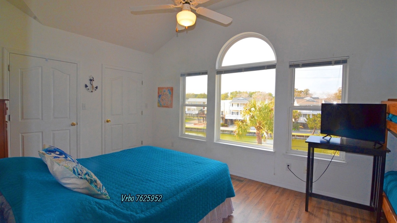 Photo of Bedroom in Surfside Beach
