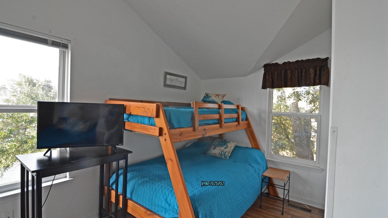 Photo of Bedroom in Surfside Beach